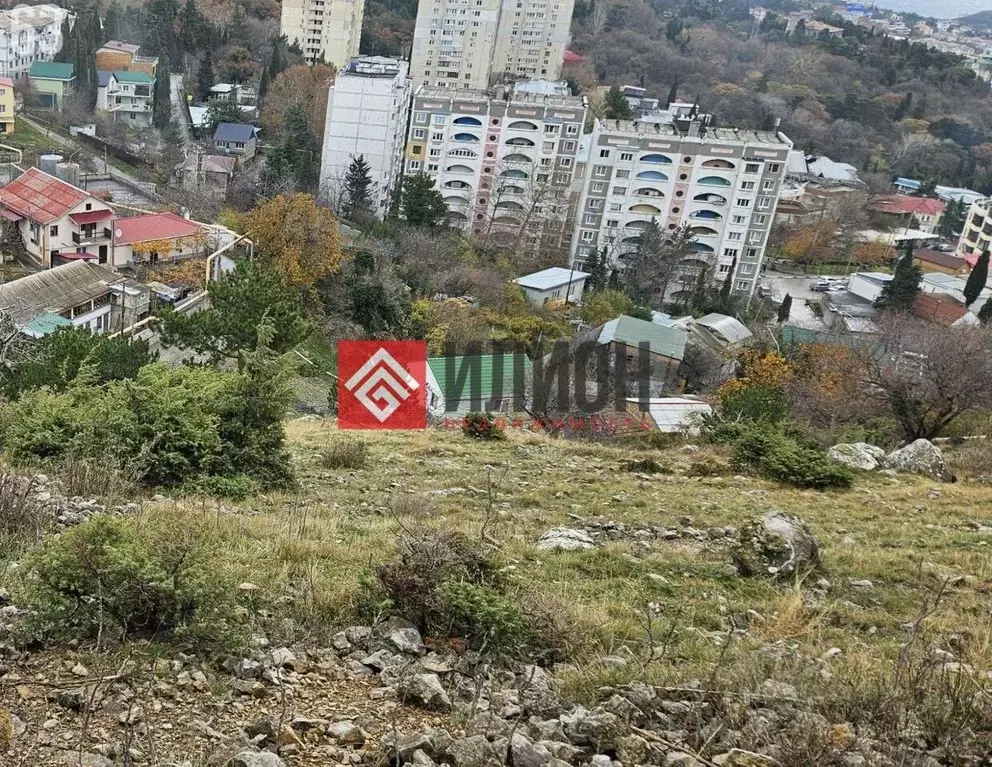 Участок в Крым, Ялта городской округ, Кореиз пгт ш. Севастопольское ... - Фото 0