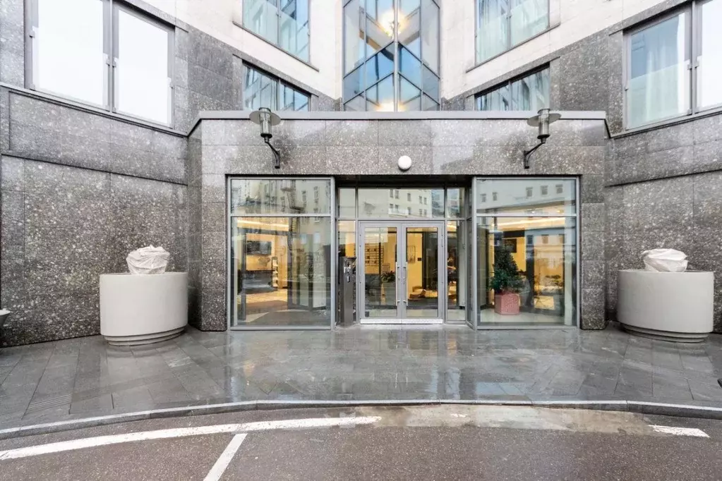 Гараж в Москва Большая Садовая ул., 5к1 (19 м) - Фото 1