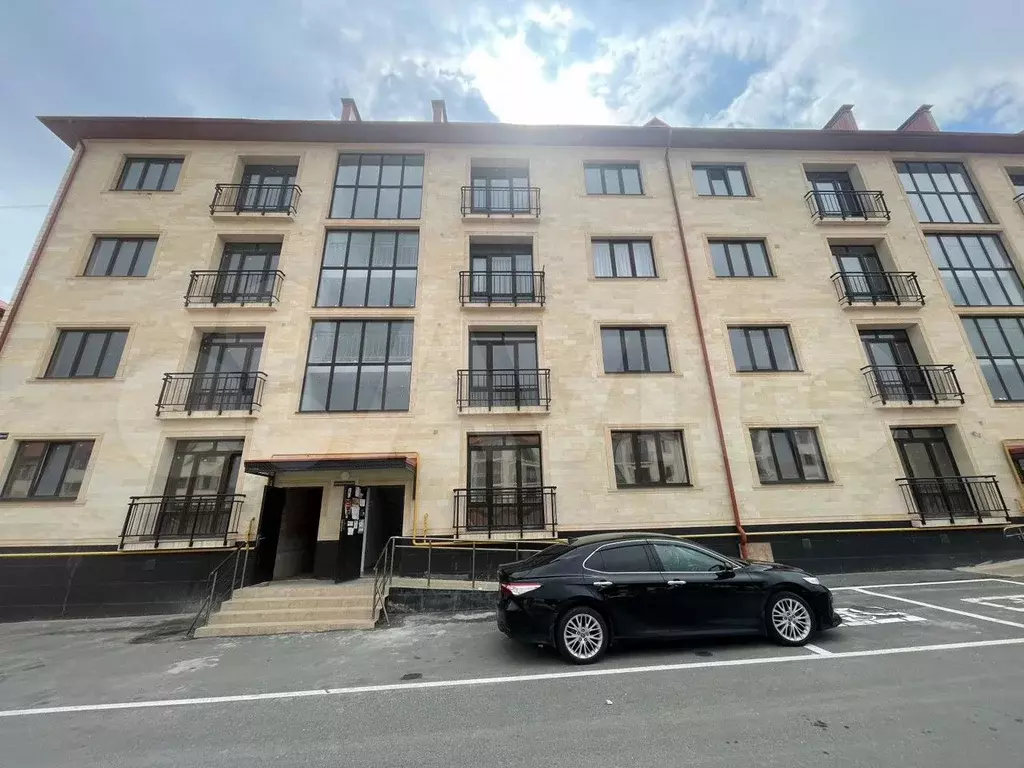 3-к. квартира, 90 м, 1/4 эт. - Фото 1