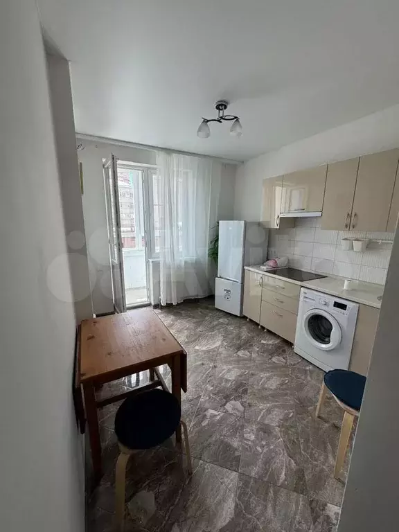 1-к. квартира, 40 м, 1/18 эт. - Фото 1