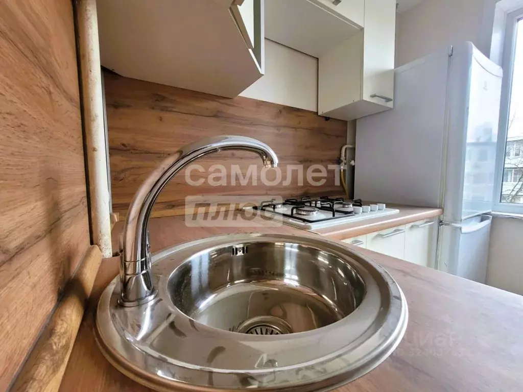 2-к кв. Калужская область, Бабынинский муниципальный округ, Воротынск ... - Фото 1