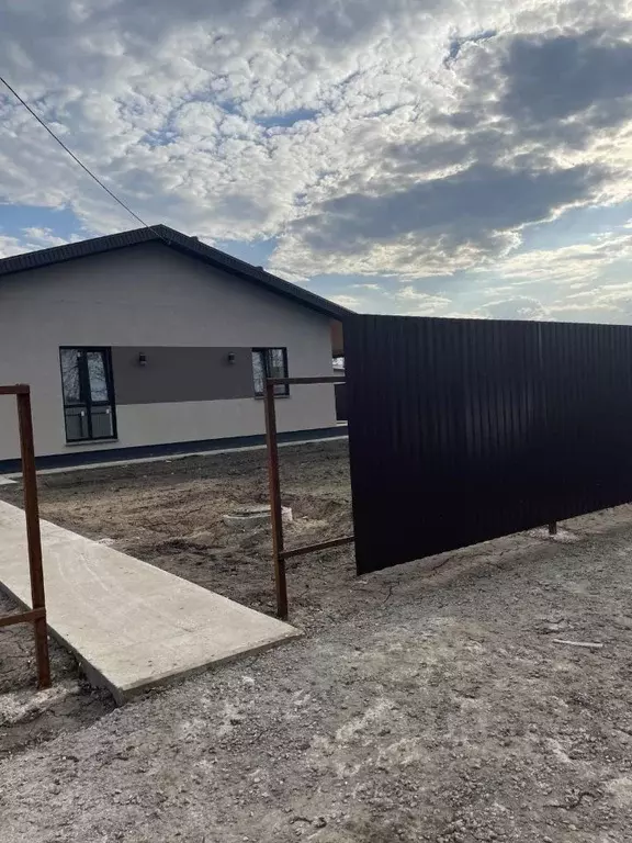 Коттедж в Самарская область, Ставропольский район, с. Ягодное ул. ... - Фото 0