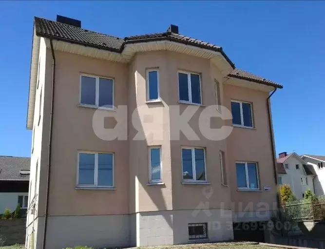 Дом в Крым, Симферопольский район, Добровское с/пос, с. Пионерское ул. ... - Фото 1