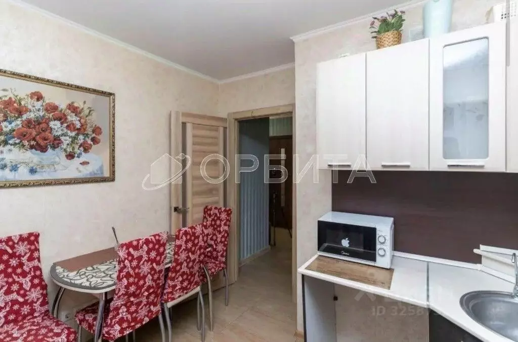 2-к кв. Тюменская область, Тюмень ул. Прокопия Артамонова, 4 (49.0 м) - Фото 1