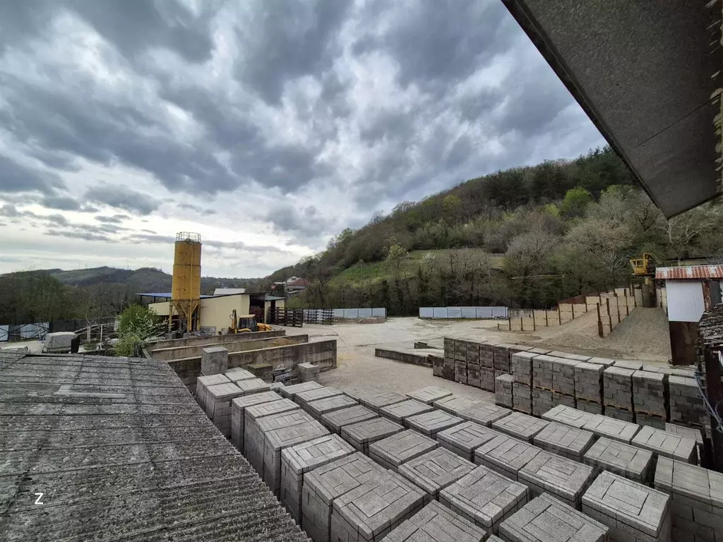 Производственное помещение в Краснодарский край, Сочи пос. Лоо, ул. ... - Фото 2