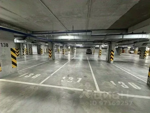 Гараж в Свердловская область, Екатеринбург ул. Азина, 31 (14 м) - Фото 0