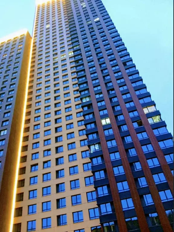 Продается 3-комнатная квартира - Фото 1