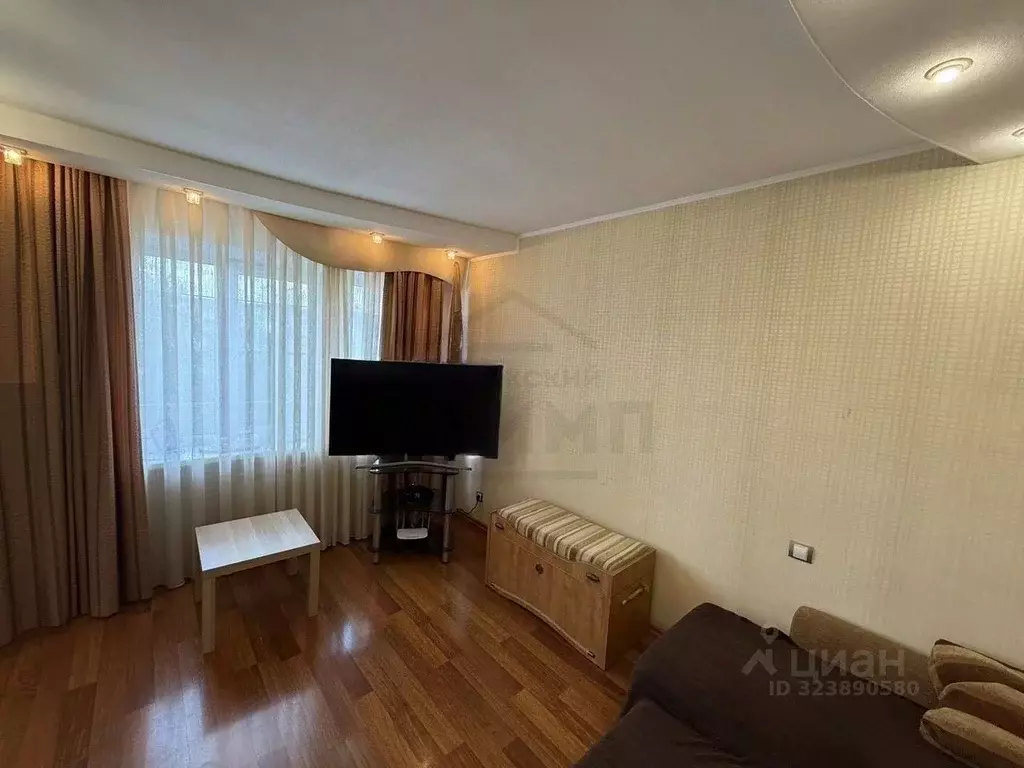 2-к кв. Калужская область, Калуга Тарутинская ул., 171к1 (50.6 м) - Фото 1