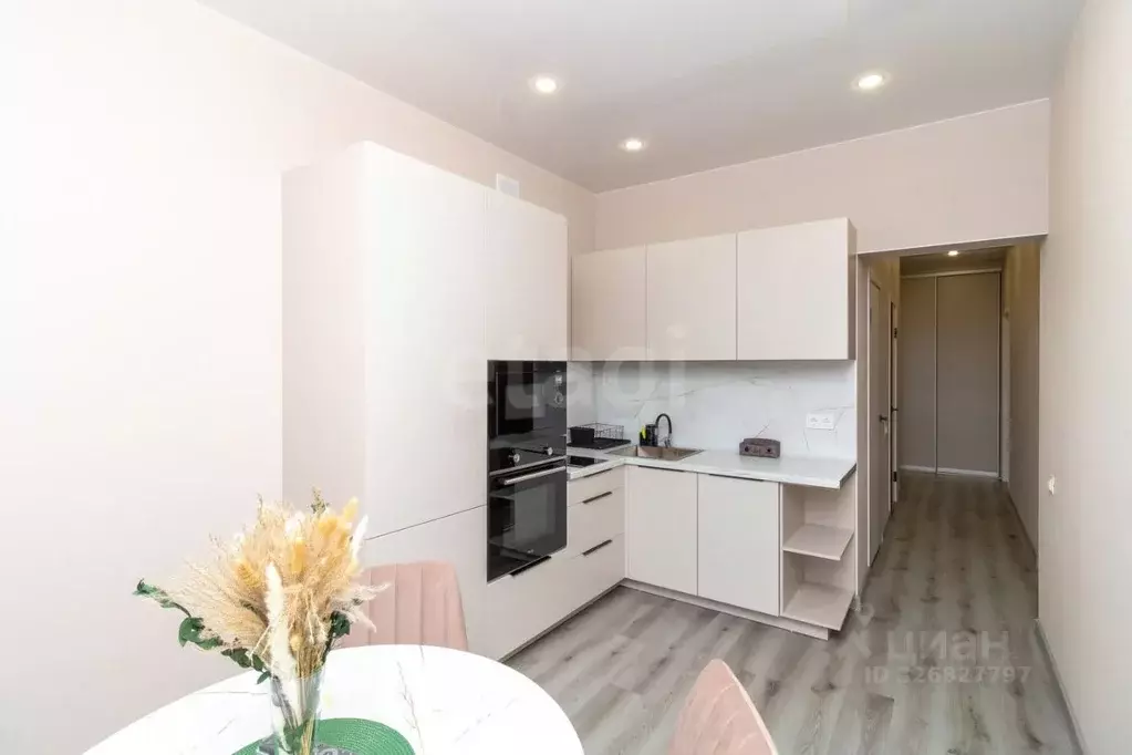 2-к кв. Тюменская область, Тюмень ул. 2-я Луговая, 24к3 (65.0 м) - Фото 1