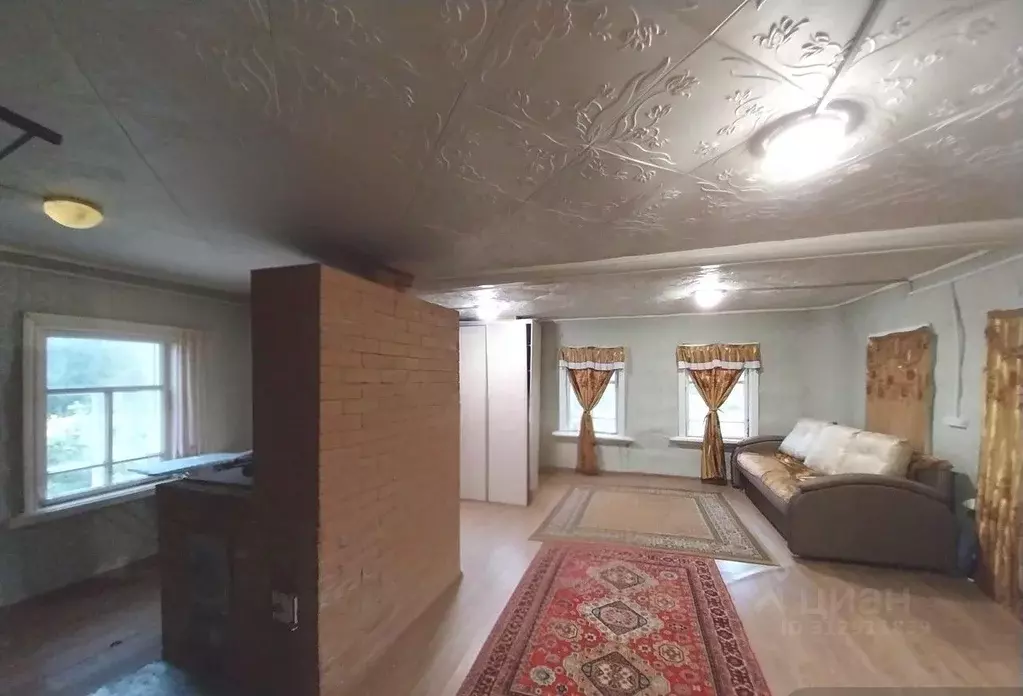 Дом в Пермский край, Александровск Яйва пгт, ул. Демьяна Бедного, 68 ... - Фото 1