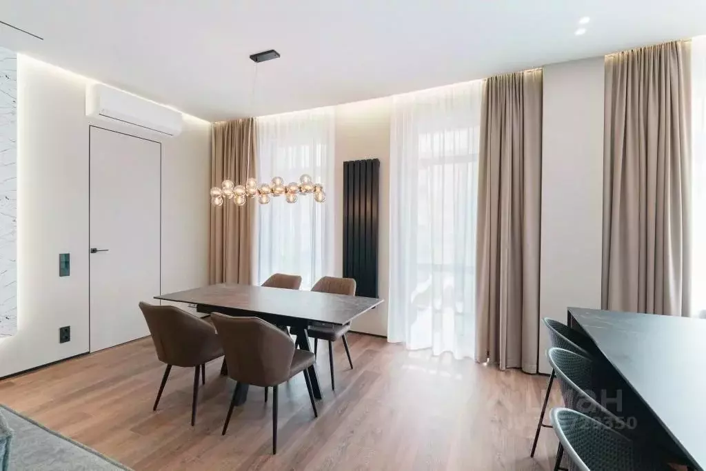 2-к кв. Омская область, Омск Ильинская ул., 1 (86.4 м) - Фото 1