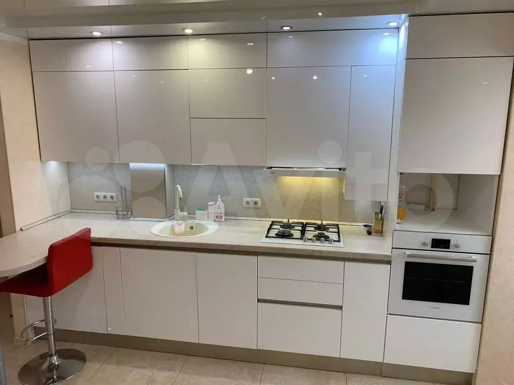 2-к. квартира, 60 м, 4/10 эт. - Фото 0