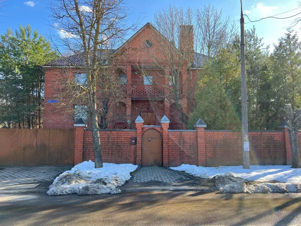 Продается дом в пгт Нахабино - Фото 1