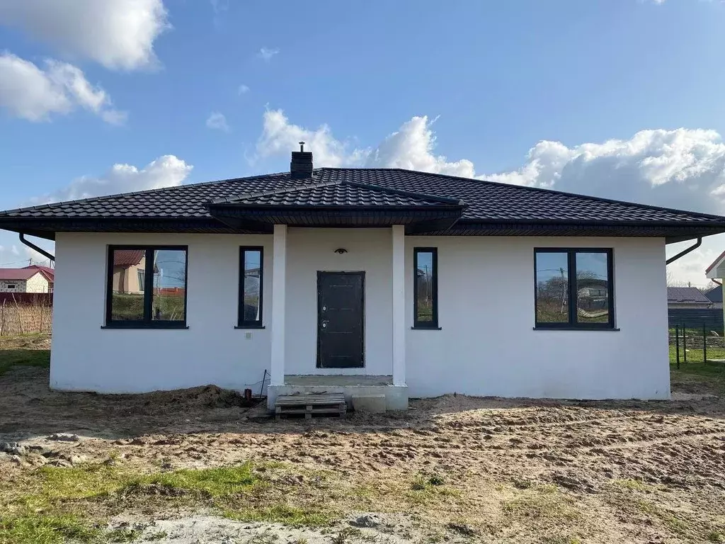 Дом в Калининградская область, Гурьевский муниципальный округ, пос. ... - Фото 1