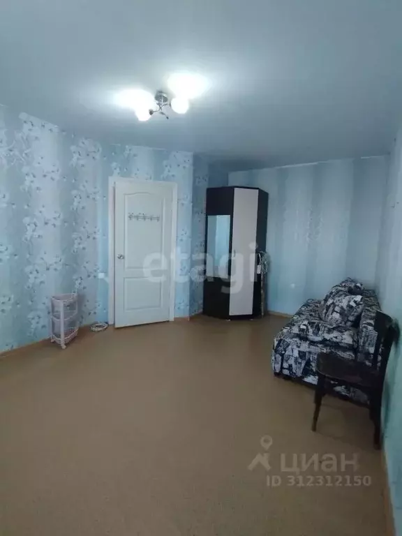 1-к кв. Курганская область, Шадринск ул. Автомобилистов, 45к2 (28.2 м) - Фото 0