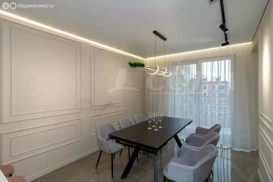 2-комнатная квартира: Тюмень, улица Газовиков, 38 (78 м) - Фото 0