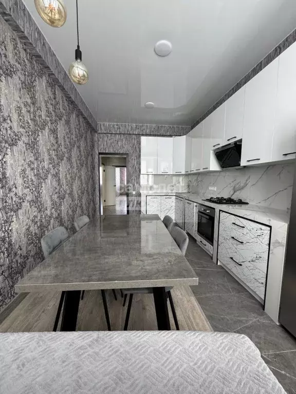 3-к кв. Дагестан, Каспийск просп. М. Омарова, 5 (93.5 м) - Фото 0