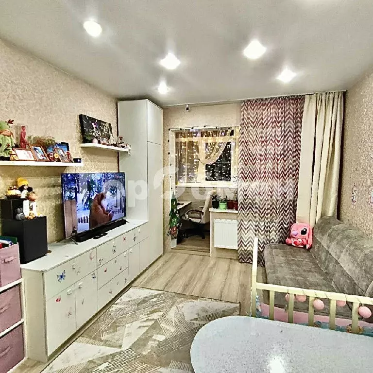 Продается 3-комнатная квартира - Фото 1