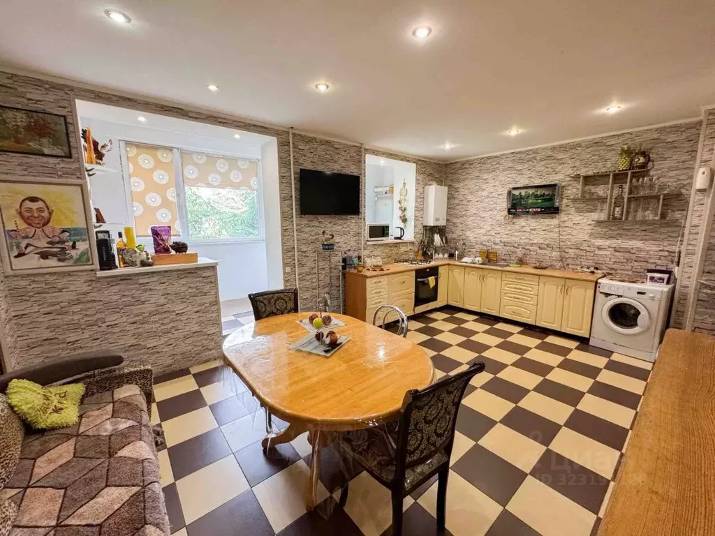 4-к кв. Крым, Алушта ул. Туристов, 3 (148.5 м) - Фото 1