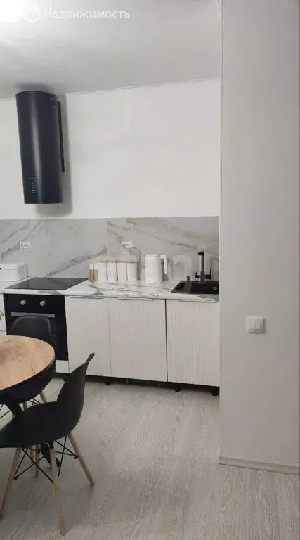 1-комнатная квартира: деревня Дударева, улица Сергея Джанбровского, 4 ... - Фото 2