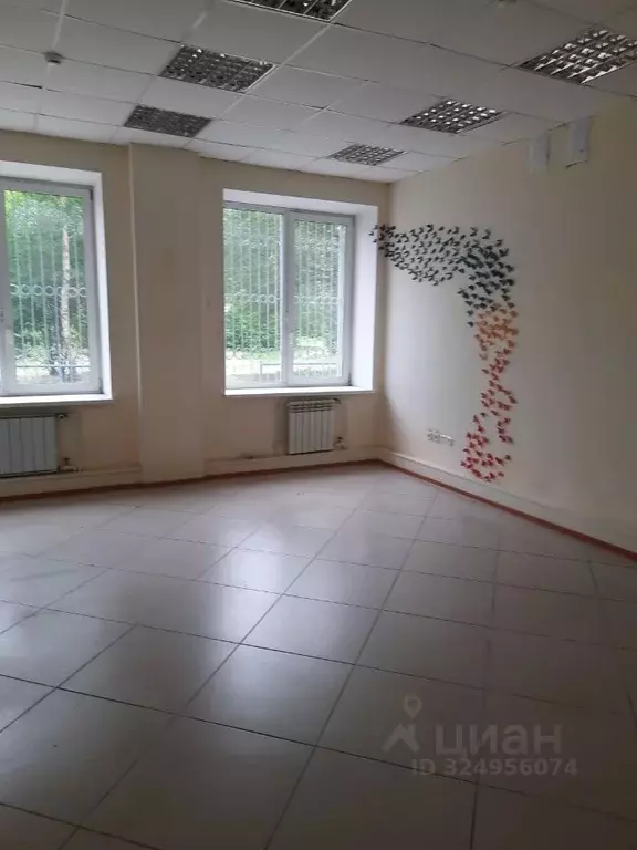 Помещение свободного назначения в Тюменская область, Ишим ул. Карла ... - Фото 2