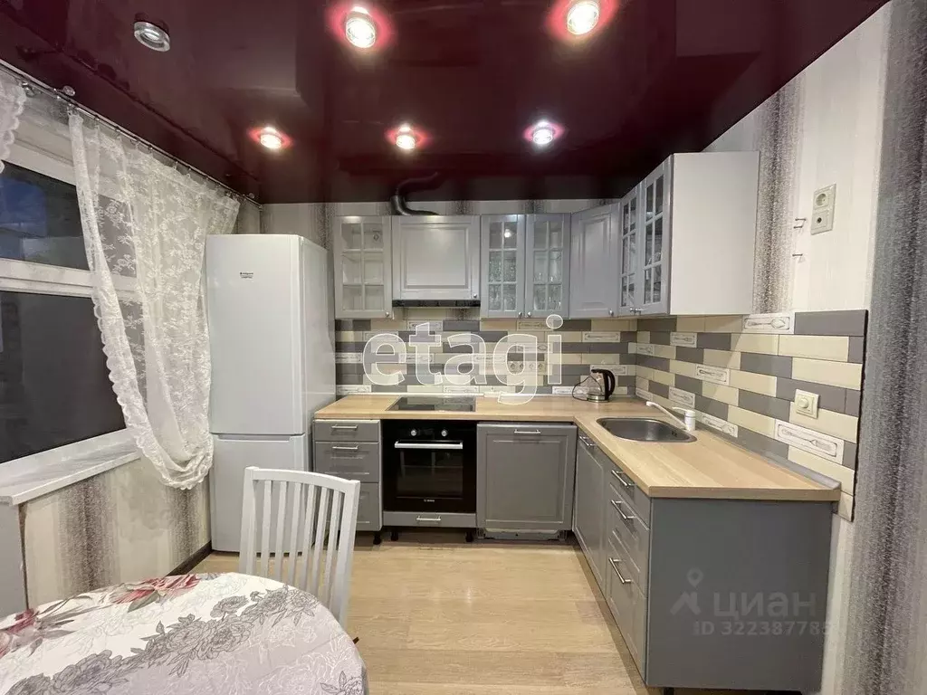 2-к кв. Ямало-Ненецкий АО, Новый Уренгой Восточный мкр, 6/7 (56.0 м) - Фото 1