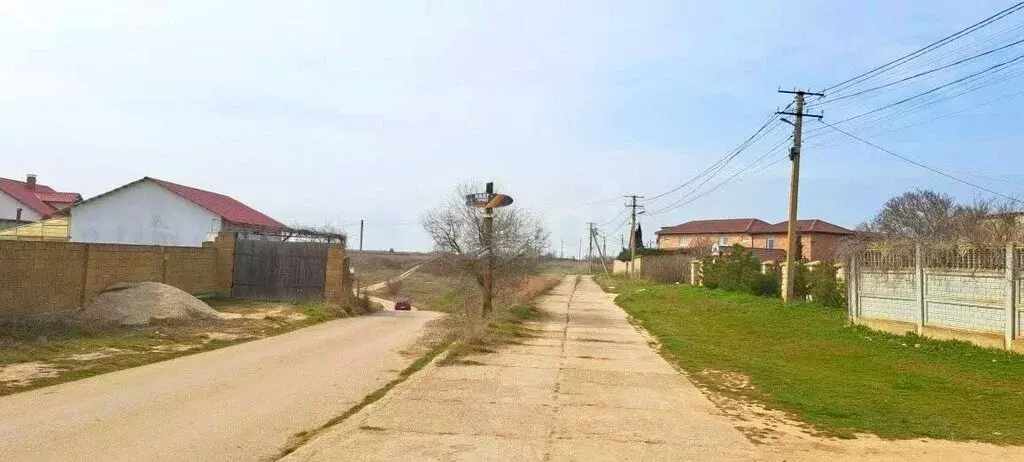 Участок в Каменское, Набережная улица (6 м) - Фото 1