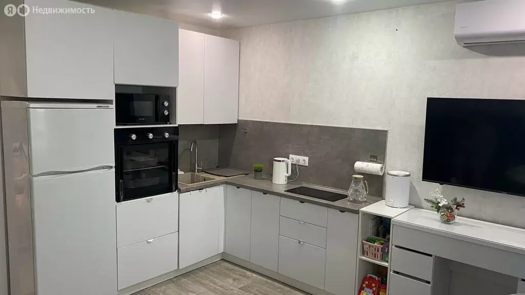 Квартира-студия: Екатеринбург, Рощинская улица, 21к2 (27.1 м) - Фото 1