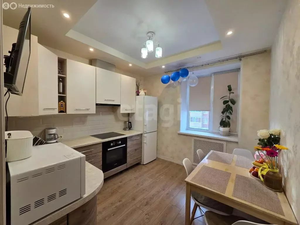 1-комнатная квартира: Сыктывкар, улица Клары Цеткин, 10 (38 м) - Фото 1