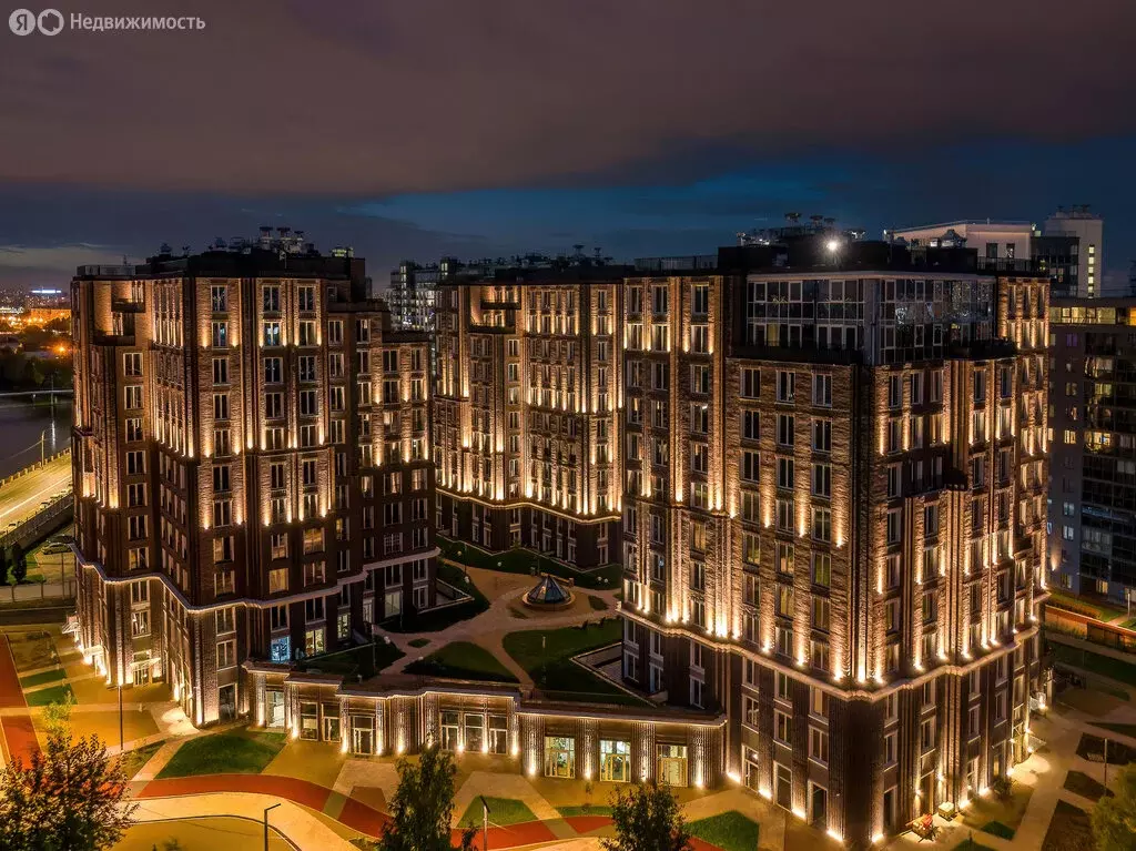 3-комнатная квартира: Санкт-Петербург, проспект Шаумяна, 14 (115 м) - Фото 0