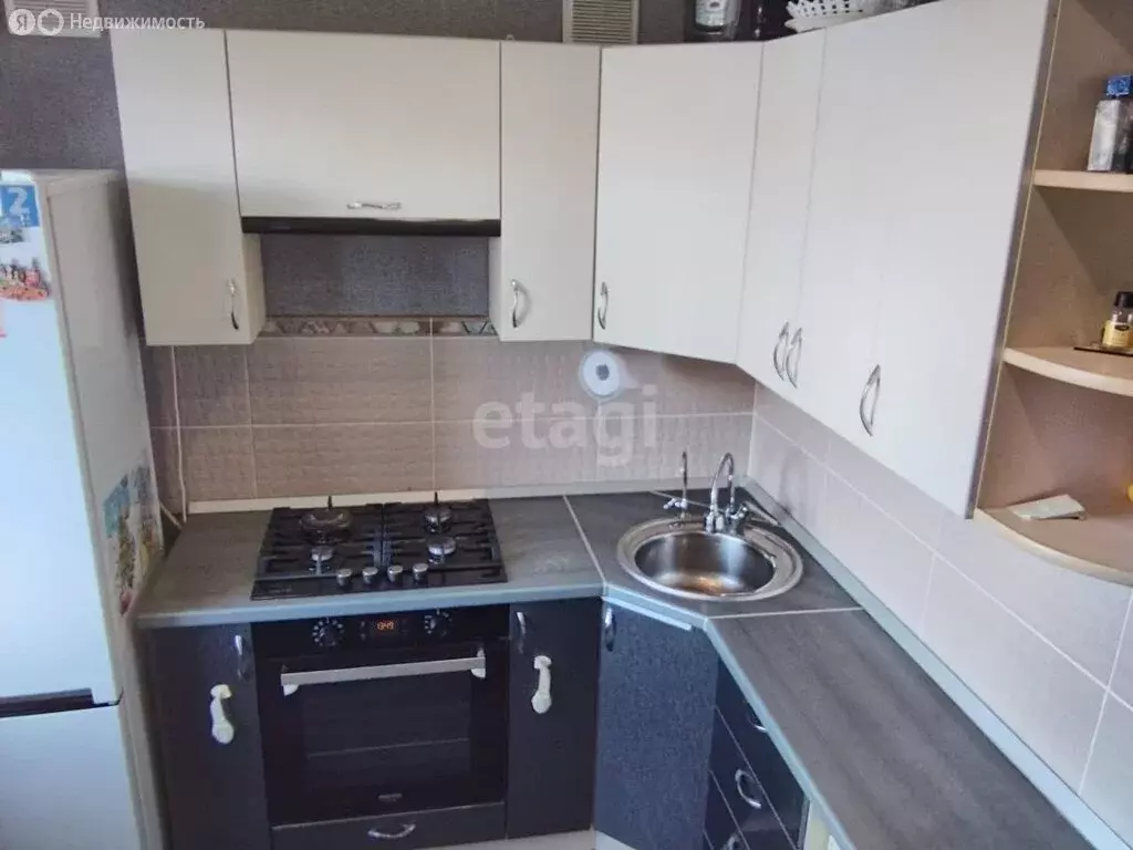 3-комнатная квартира: Кыштым, улица Ленина, 18 (61.1 м) - Фото 1