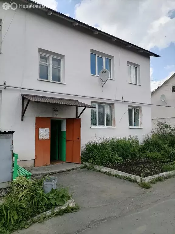 3-комнатная квартира: посёлок Билимбай, улица Лермонтова, 13 (54 м) - Фото 1