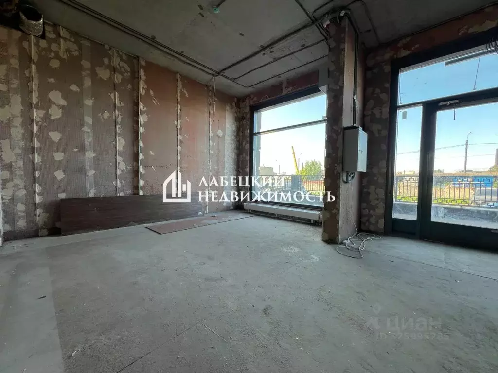 Помещение свободного назначения в Санкт-Петербург Октябрьская наб., 40 ... - Фото 1