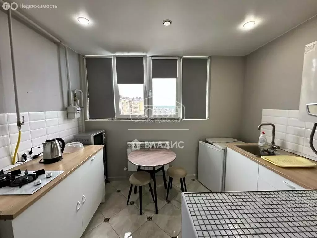 1-комнатная квартира: Элиста, улица Ю. Клыкова, 77В (41 м) - Фото 1