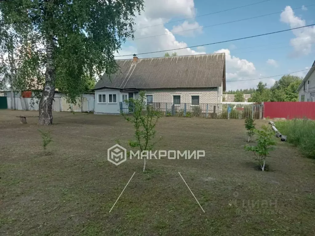 Дом в Брянская область, Брянский район, д. Стеклянная Радица ул. ... - Фото 0
