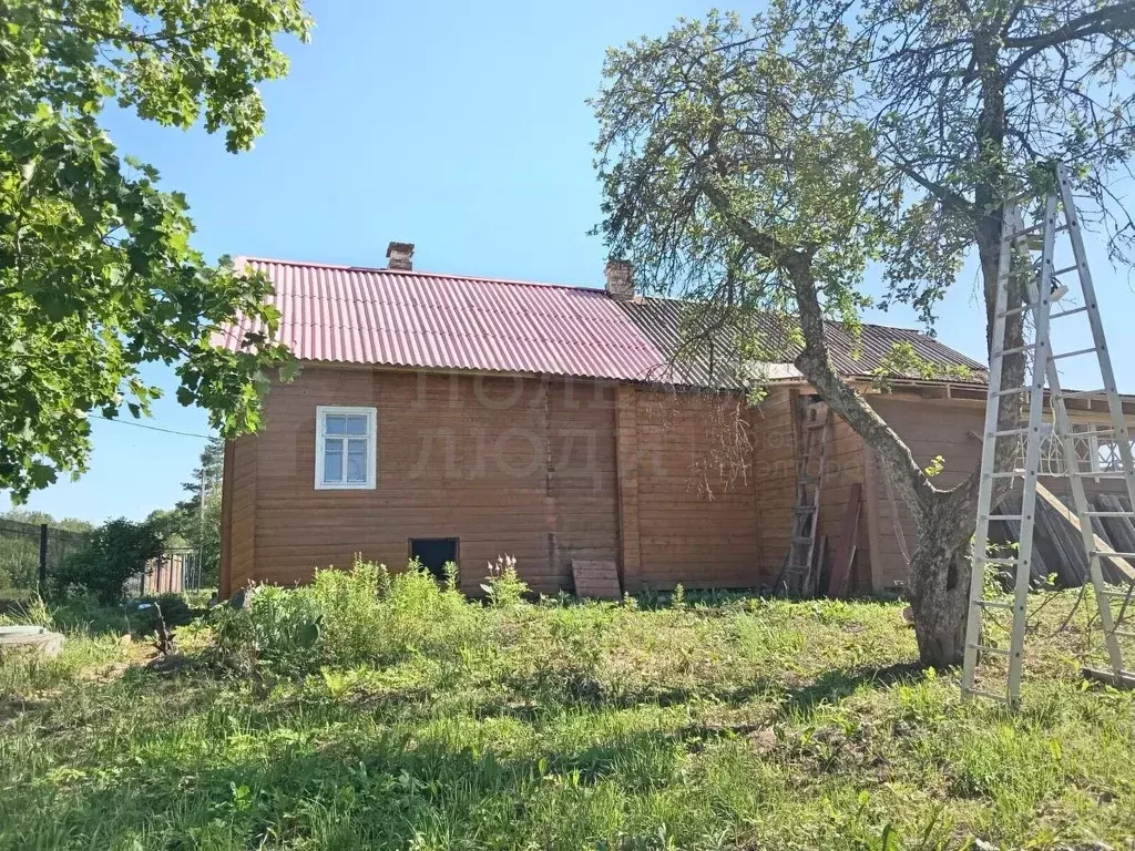 Дом в Новгородская область, Любытинское с/пос, с. Зарубино ул. ... - Фото 1