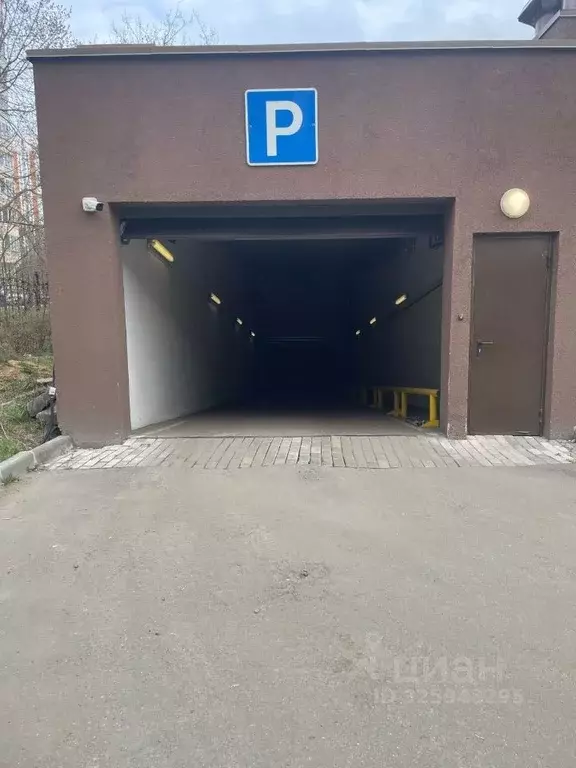 Гараж в Москва Дегунинская ул., 10к1 (13 м) - Фото 2