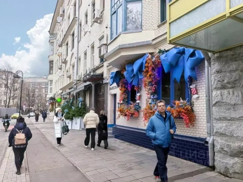 Торговая площадь в Москва Малая Бронная ул., 4 (97 м) - Фото 1