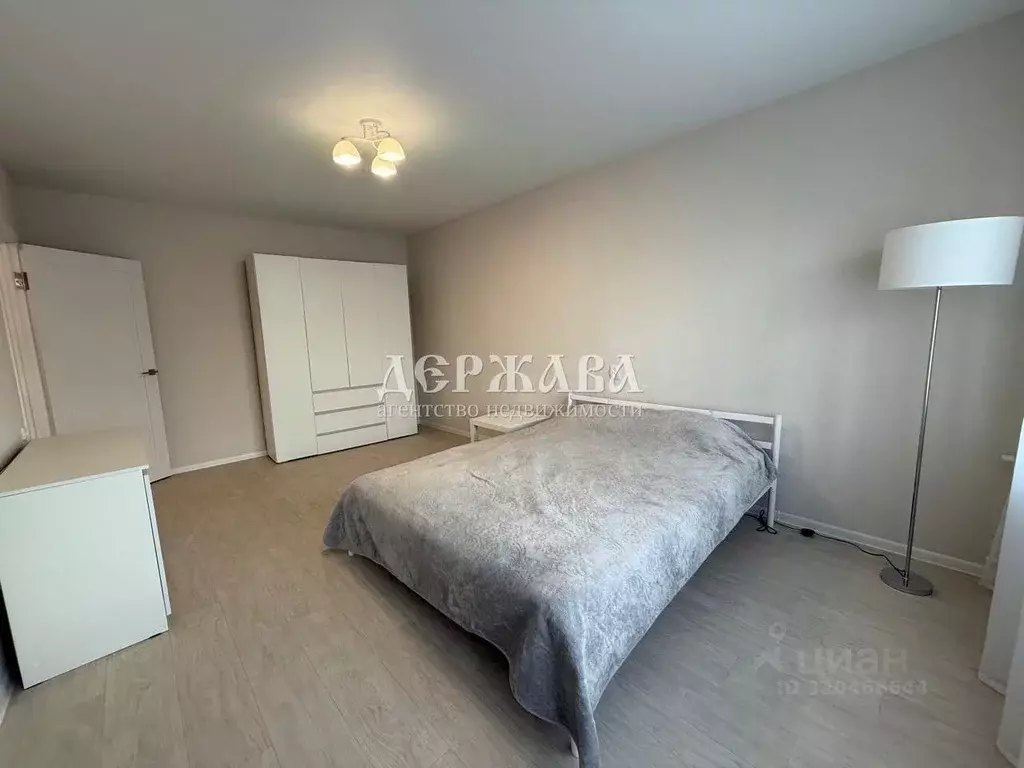 1-к кв. Белгородская область, Старый Оскол Конева мкр, 15А (38.2 м) - Фото 0