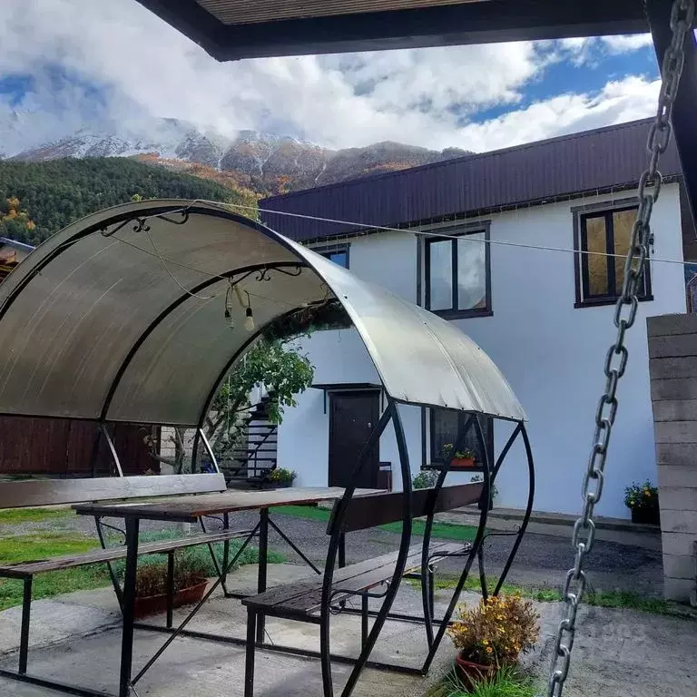 Дом в Кабардино-Балкария, Эльбрусский район, с. Эльбрус  (100 м) - Фото 2