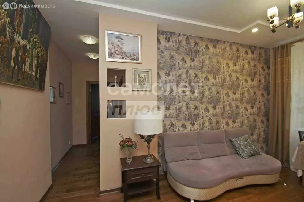 3-комнатная квартира: Омск, улица Голика, 2 (55 м) - Фото 0