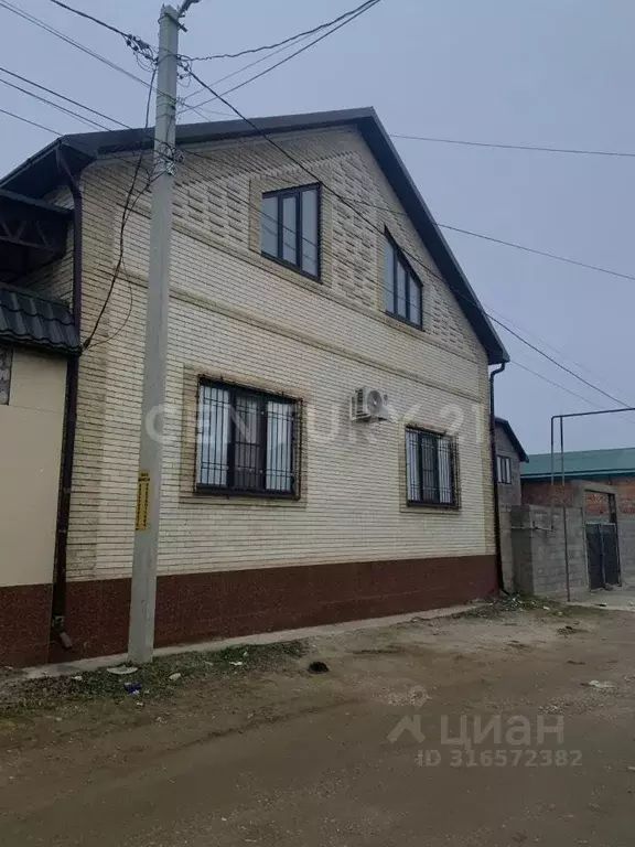 Дом в Дагестан, Махачкала городской округ, с. Шамхал-Термен ул. 12-я ... - Фото 1