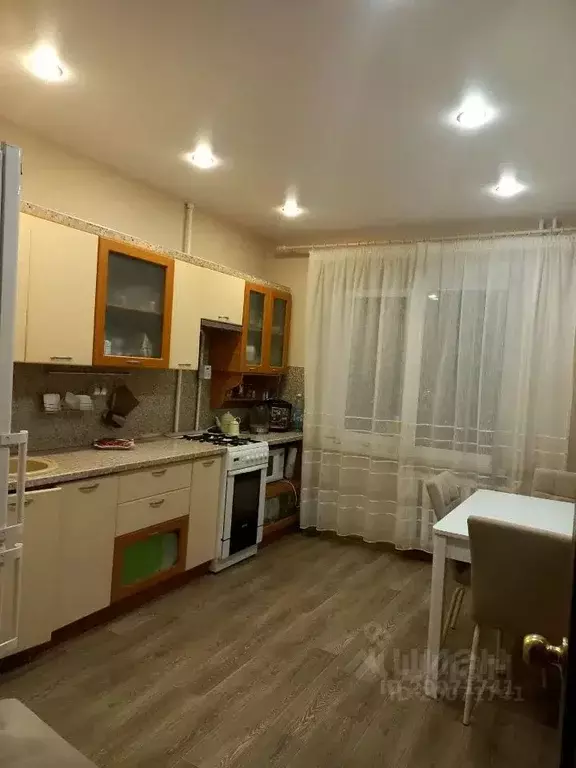 2-к кв. Омская область, Омск Заозерная ул., 22/2 (52.0 м) - Фото 1