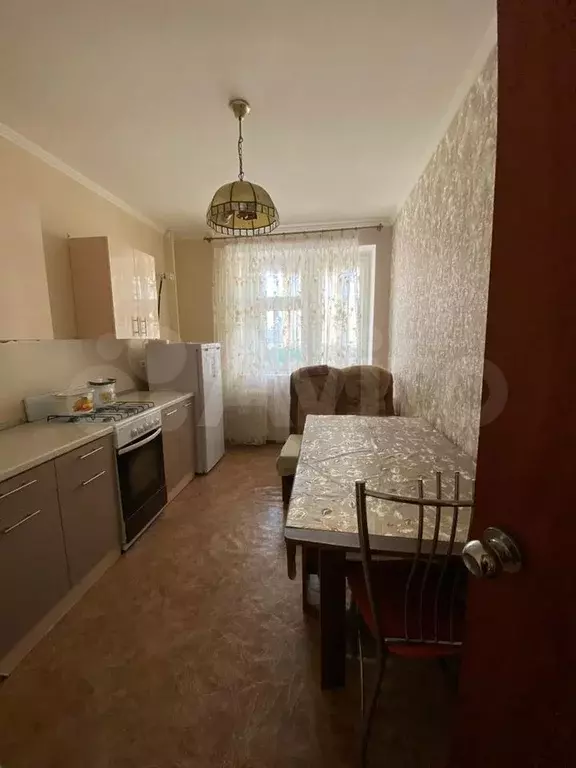 2-к. квартира, 60 м, 2/5 эт. - Фото 0