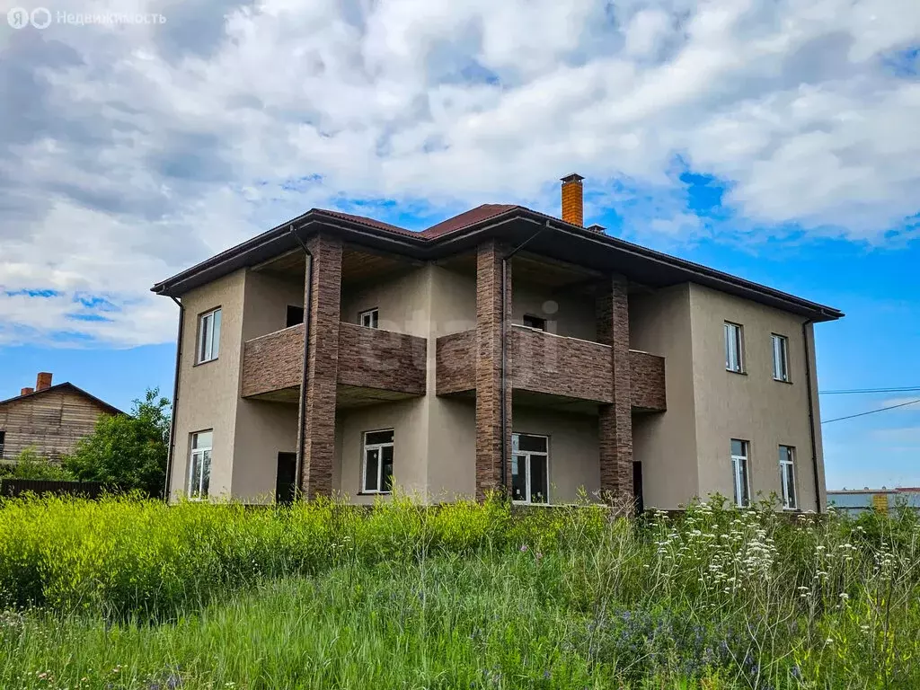 Дом в село Перевалово, Ладожская улица (260 м) - Фото 1