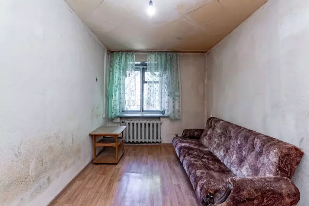 комната алтайский край, барнаул тимуровская ул, 31а (13.0 м) - Фото 0