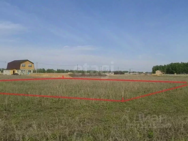 Участок в Белгородская область, Старооскольский городской округ, с. ... - Фото 1