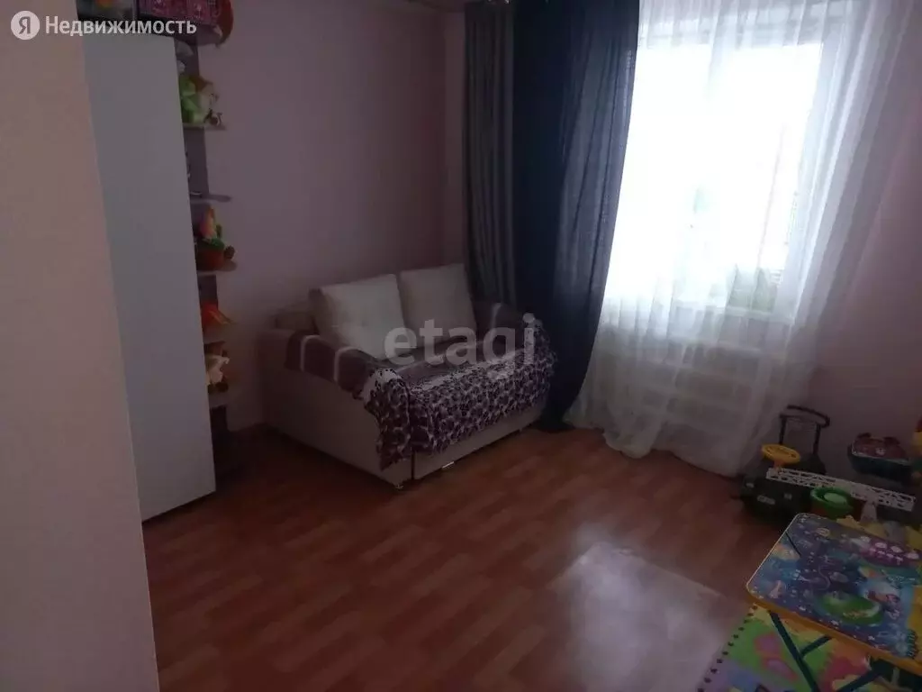 4-комнатная квартира: Альметьевск, улица Чапаева, 6 (73.9 м) - Фото 1