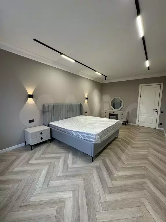 2-к. квартира, 85 м, 4/18 эт. - Фото 0