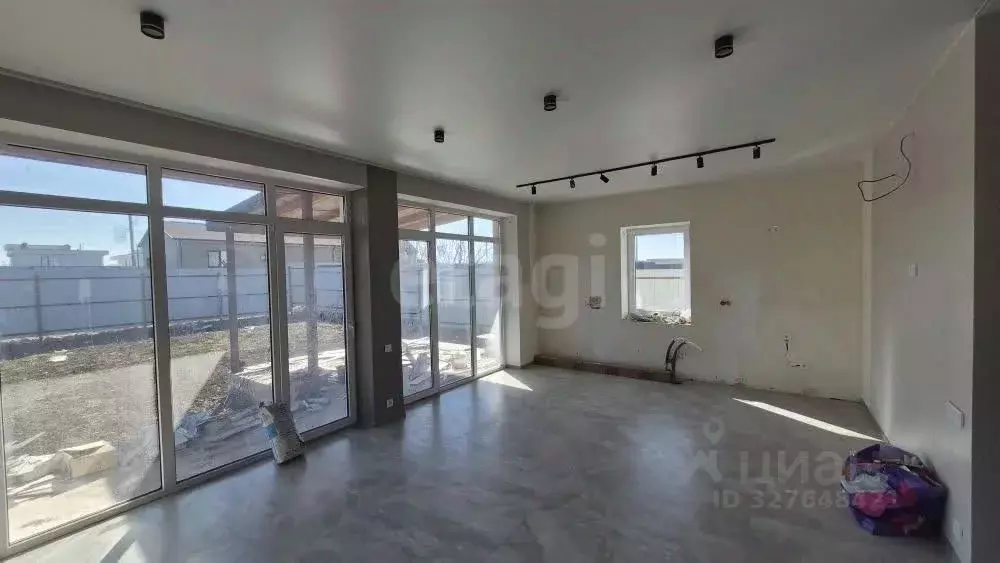 Дом в Крым, Симферопольский район, Трудовское с/пос, пос. Айкаван, ... - Фото 1